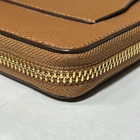 *NWT* COACH Accordion Zip Wallet - HTF color - Picture 6 of 15
